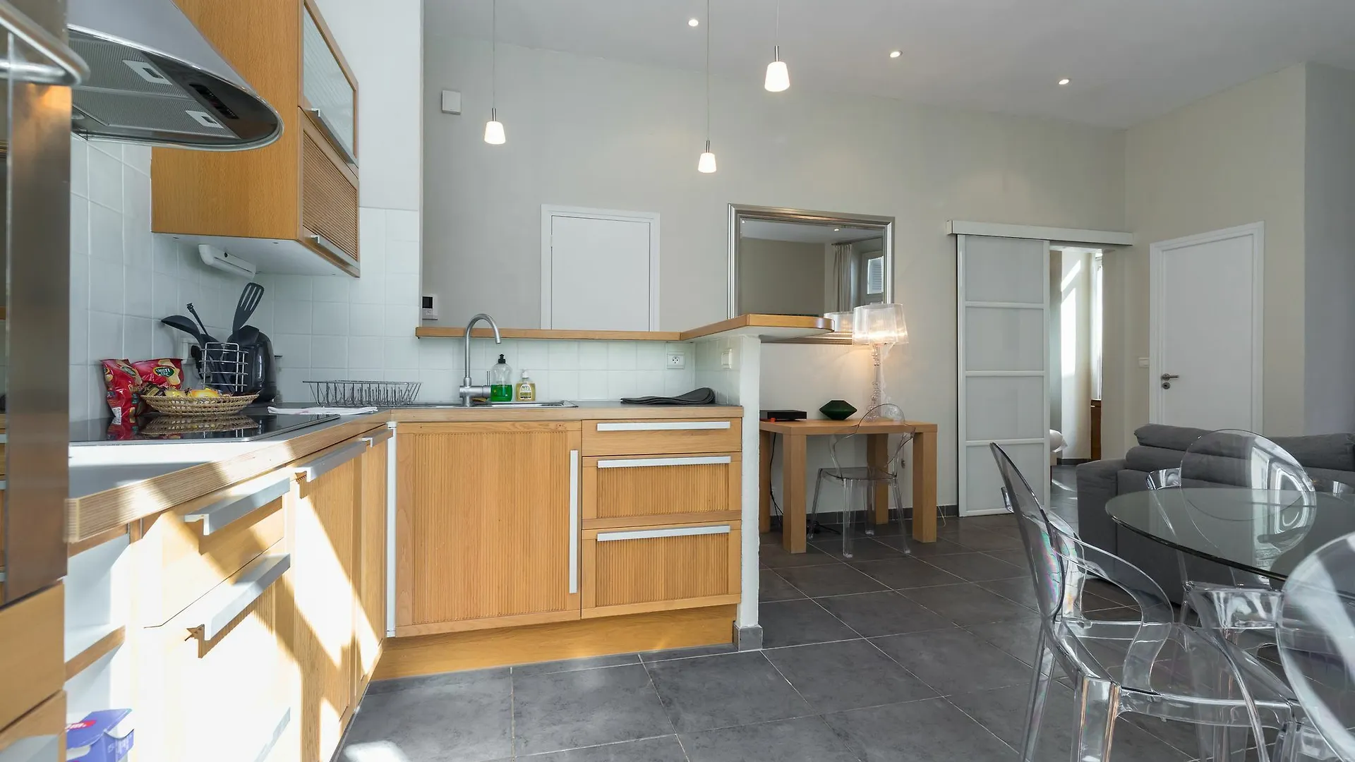 Meynadier Port Apartment Cannes 0*,  France